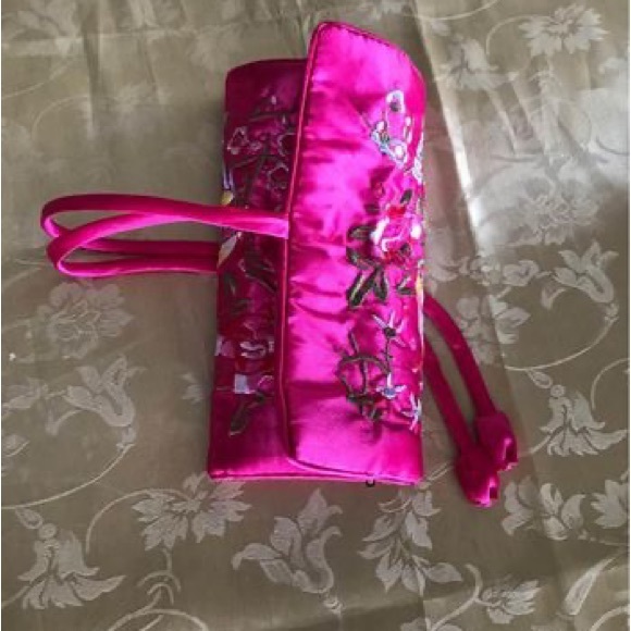 Silk bag with handmade embroidery - Picture 1 of 10